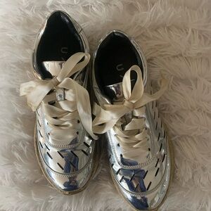 Beautiful UITI shoes